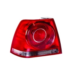 FARO TRASERO EXTERNO IZQ. -TYC-